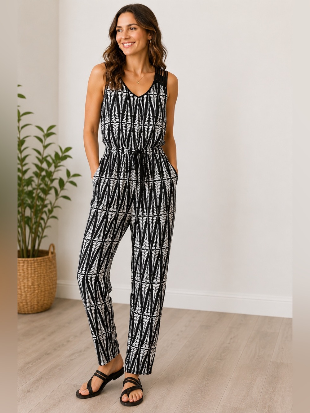 HOMMAGE Los Angeles Black White Geometric Jumpsuit Sleeveless  Pockets M